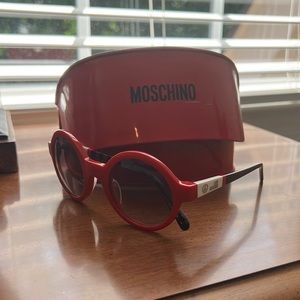 Moschino circle shades red